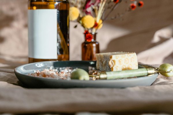 Optimisez la santé de votre peau : les bienfaits étonnants des bains de vapeur et comment les préparer comme un pro !